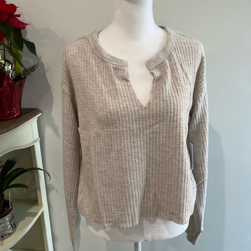 BP split neck top